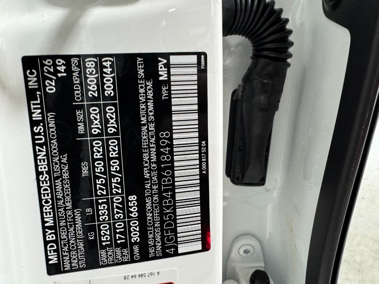 Mercedes-Benz GLE Vehicle Full-screen Gallery Image 37