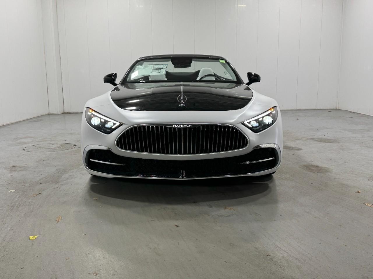 Mercedes-Benz SL Vehicle Full-screen Gallery Image 7