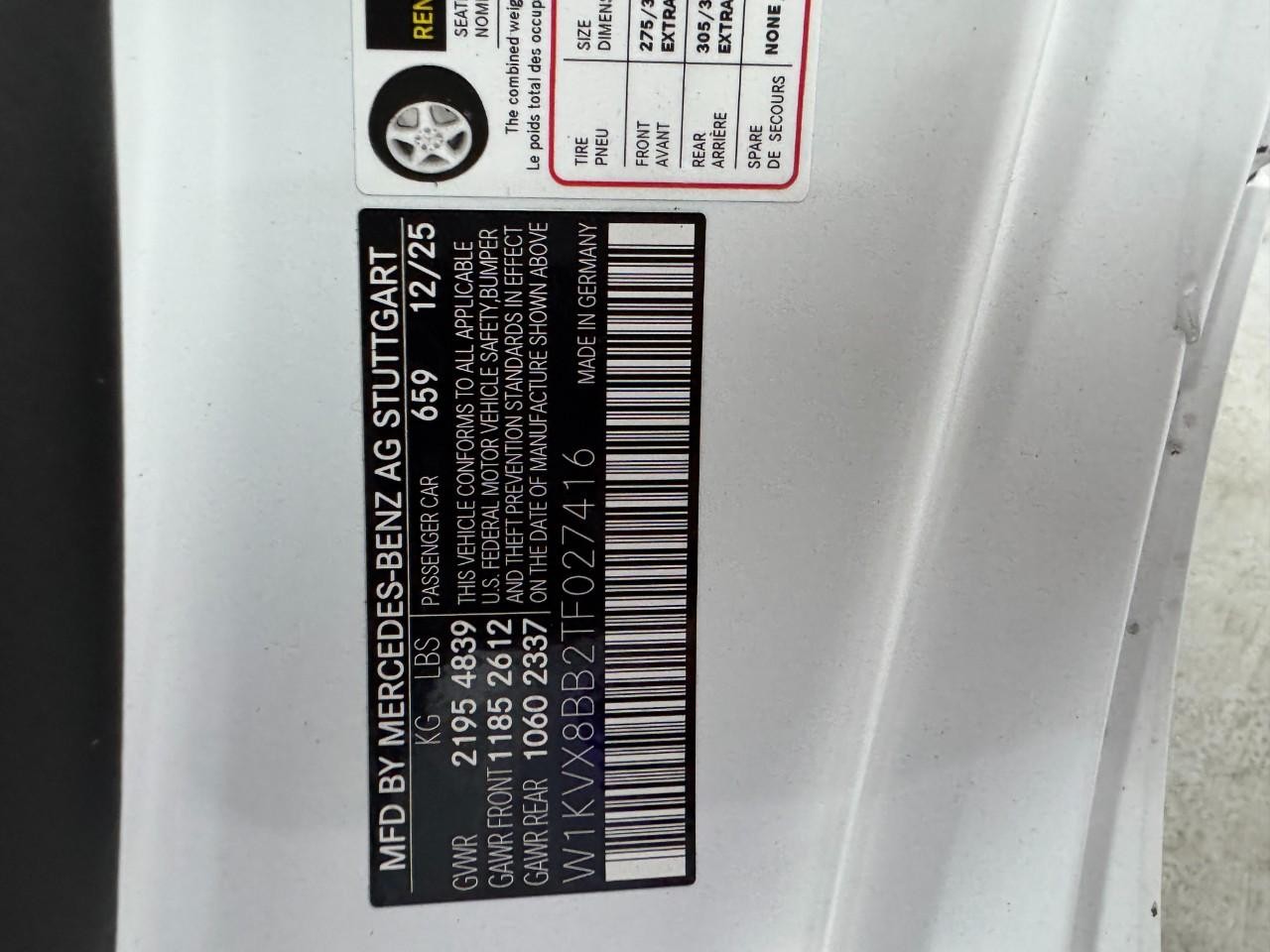 Mercedes-Benz SL Vehicle Full-screen Gallery Image 34