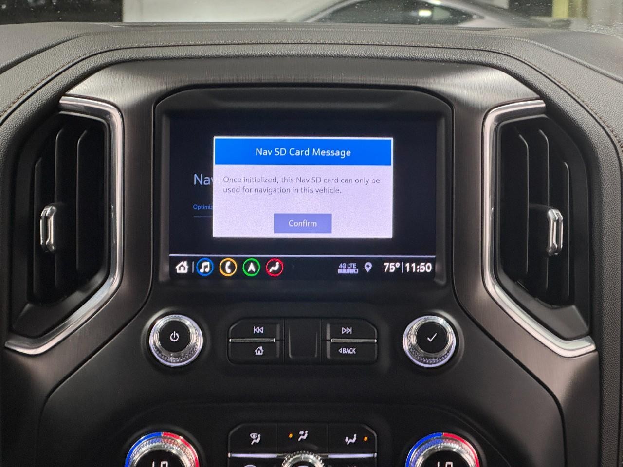 GMC Sierra 1500 Vehicle Full-screen Gallery Image 15