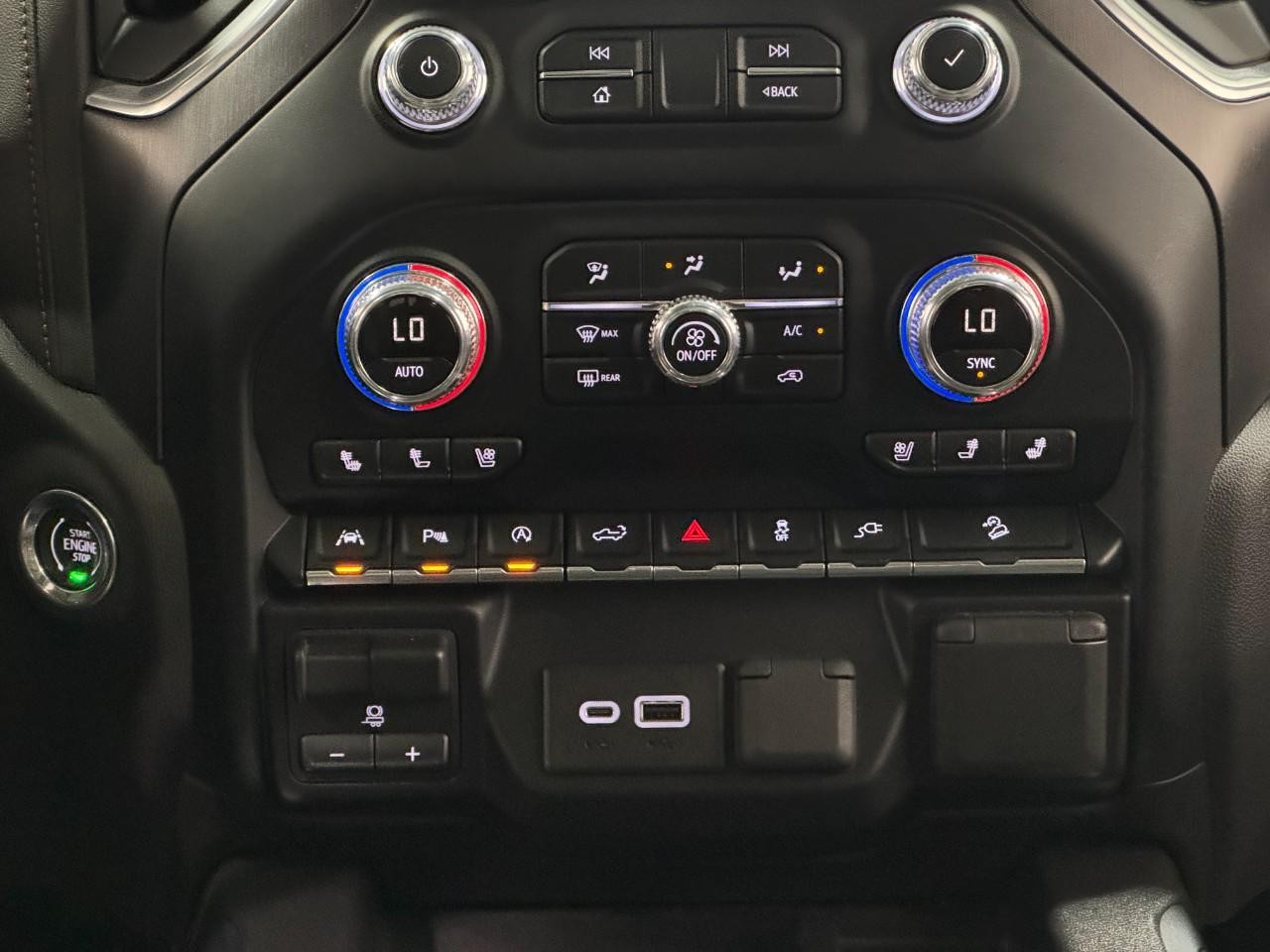 GMC Sierra 1500 Vehicle Full-screen Gallery Image 16