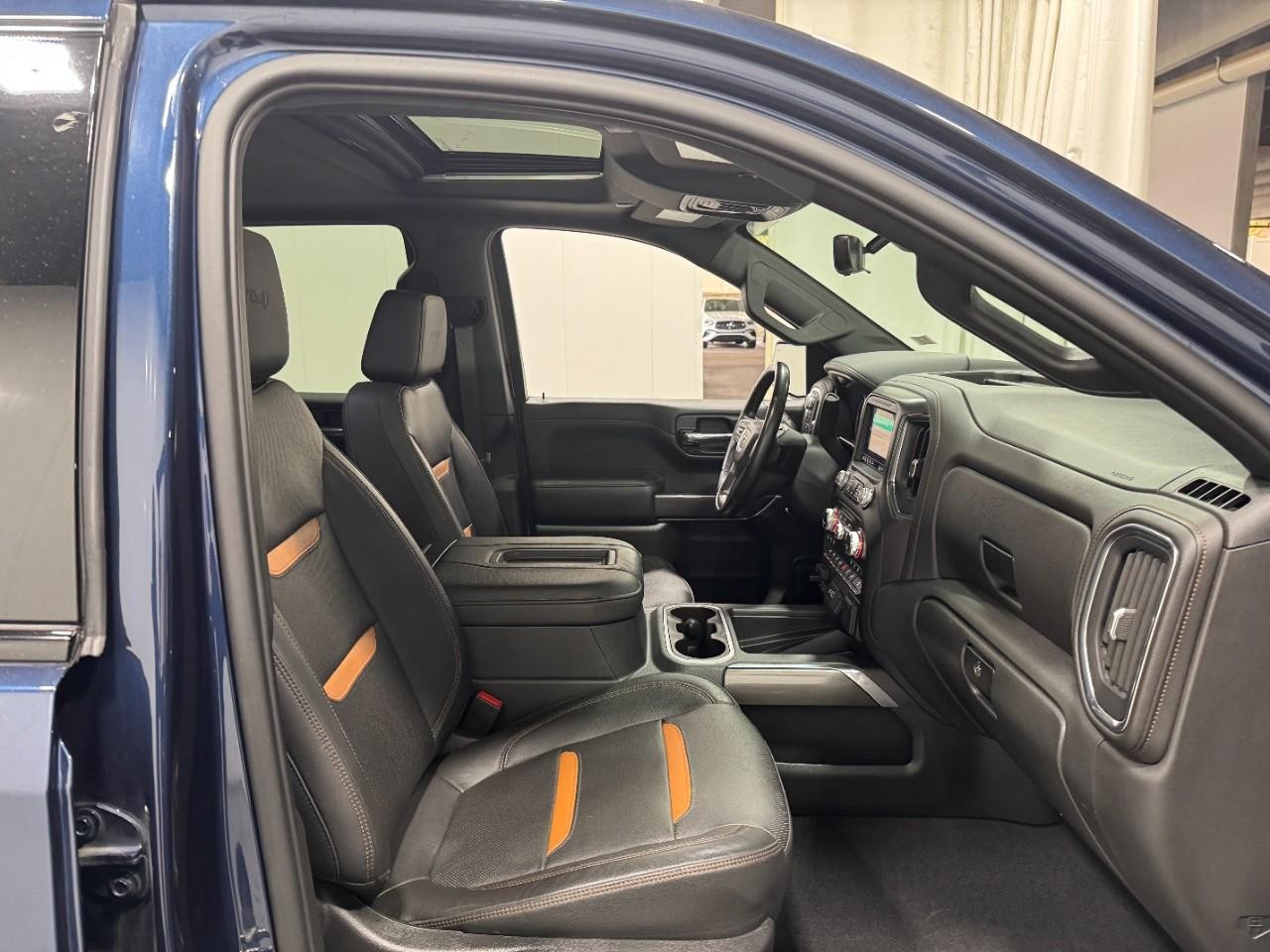 GMC Sierra 1500 Vehicle Full-screen Gallery Image 18