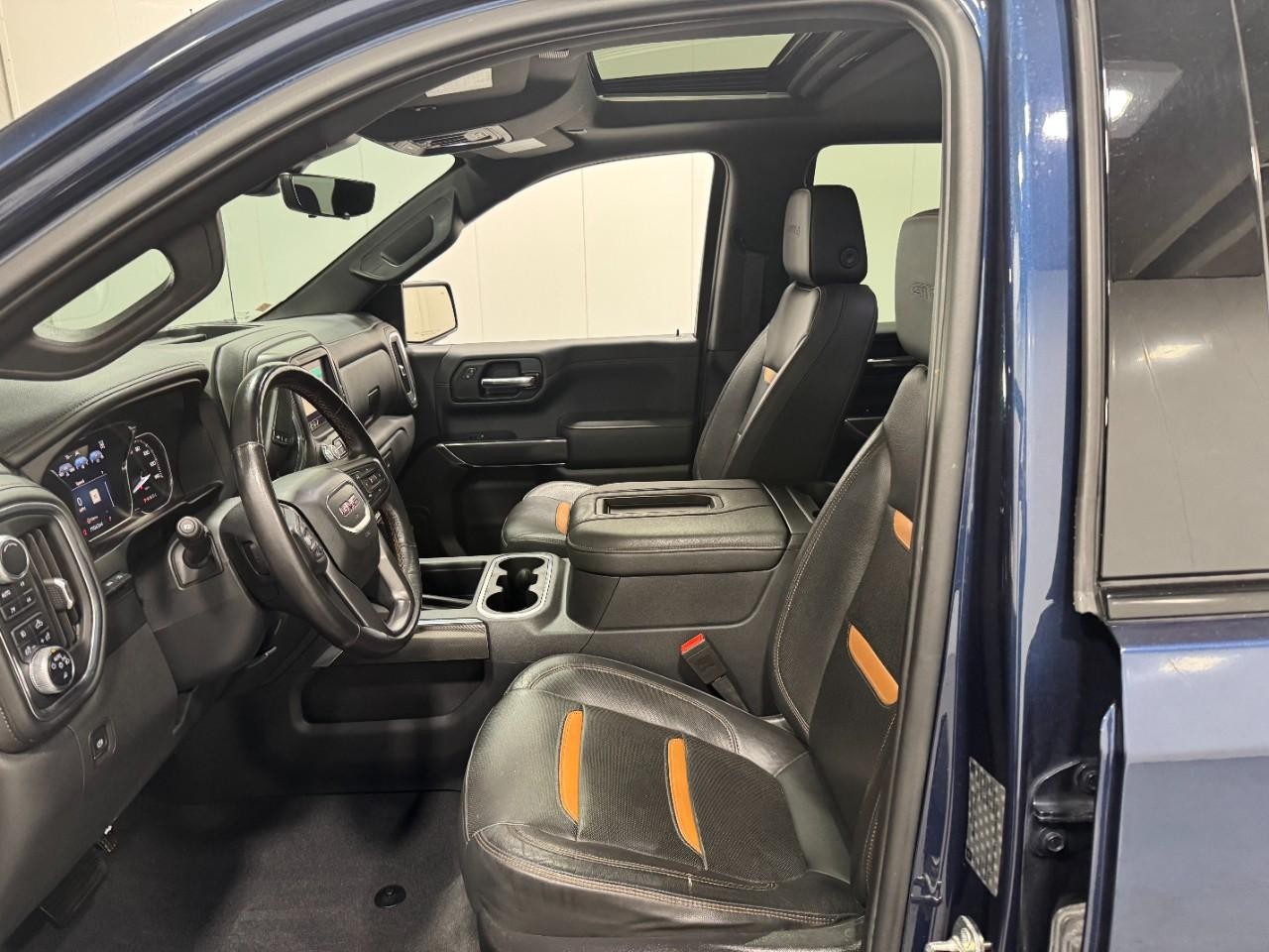 GMC Sierra 1500 Vehicle Full-screen Gallery Image 26