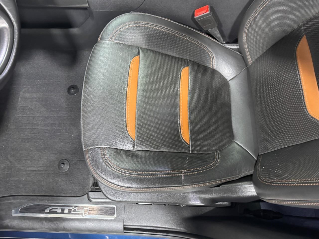 GMC Sierra 1500 Vehicle Full-screen Gallery Image 27