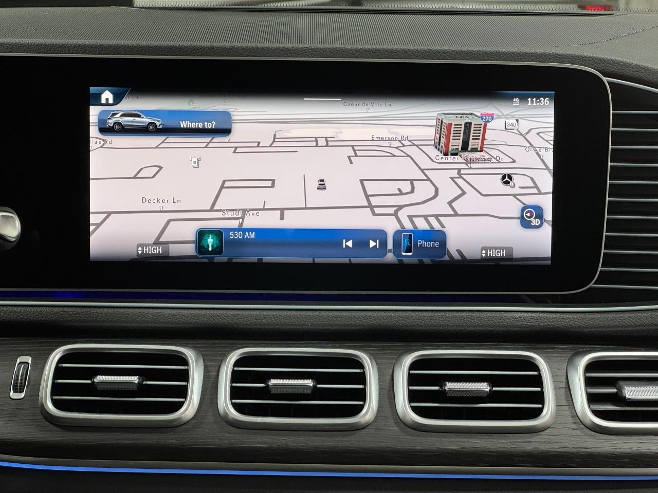 Mercedes-Benz GLE Vehicle Full-screen Gallery Image 14