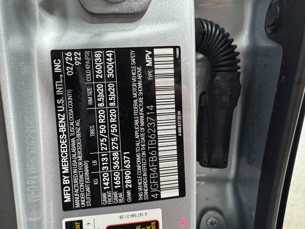 Mercedes-Benz GLE Vehicle Full-screen Gallery Image 38