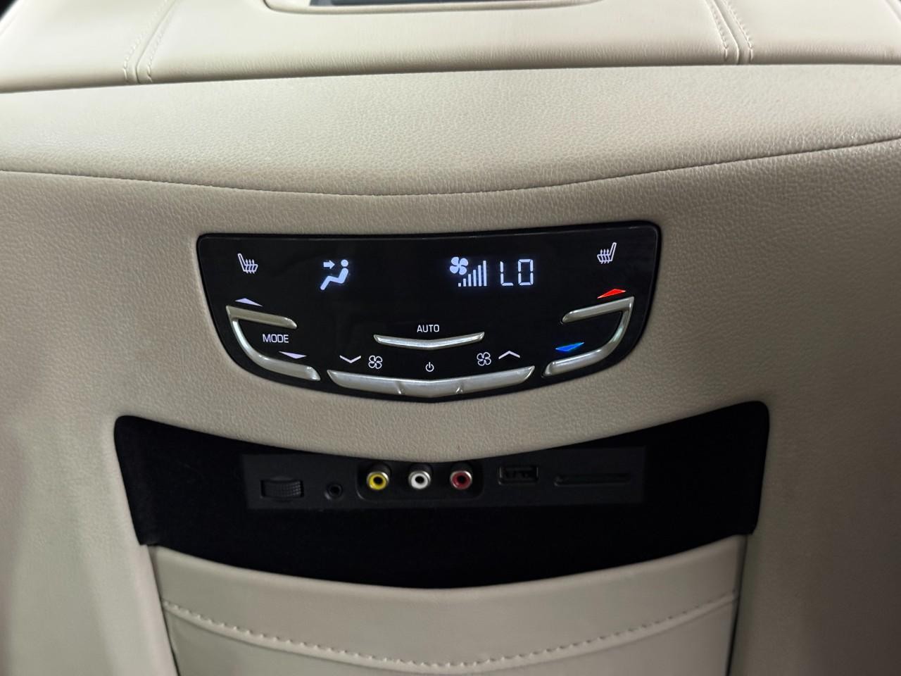 Cadillac Escalade ESV Vehicle Full-screen Gallery Image 13