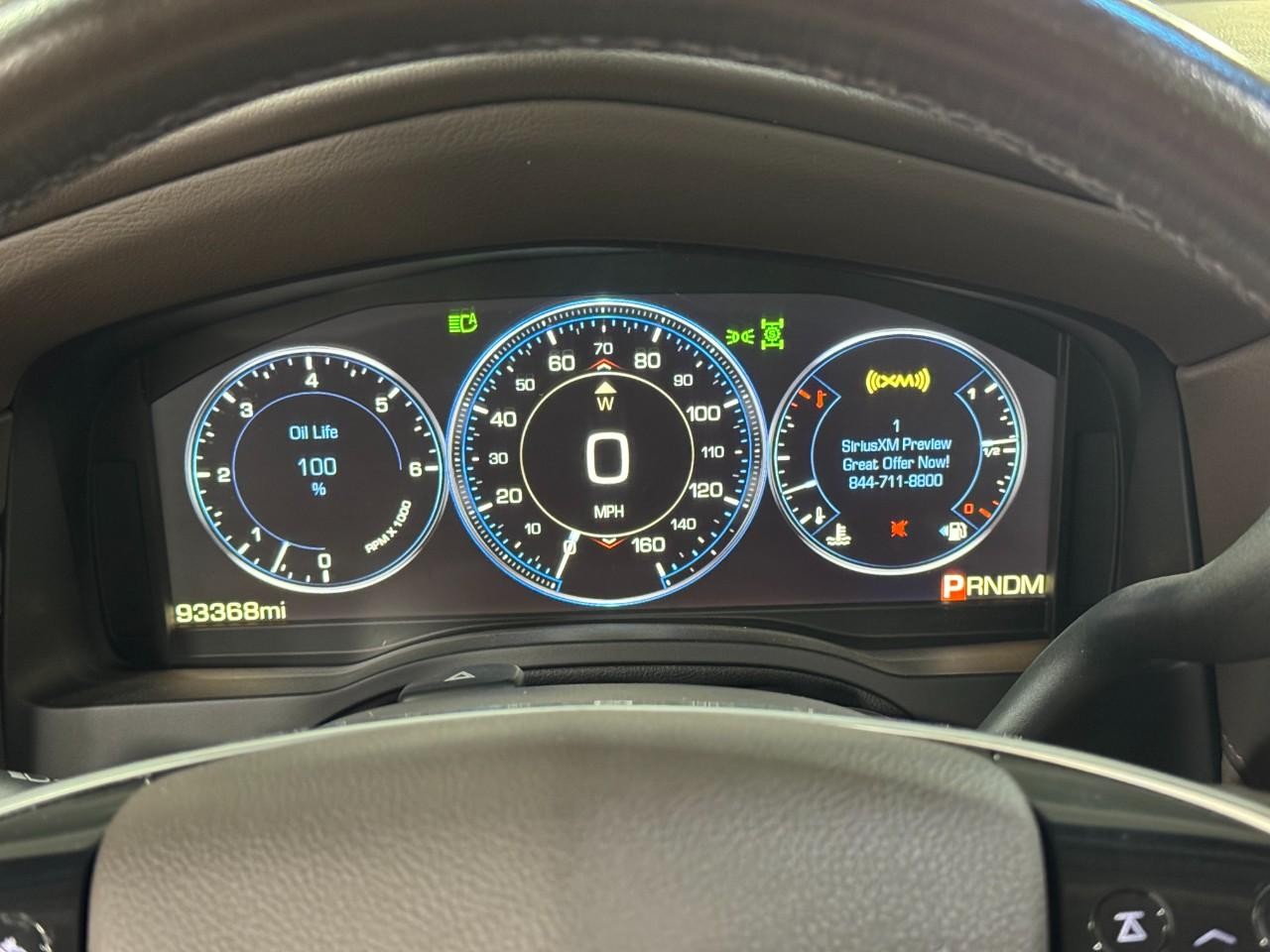 Cadillac Escalade ESV Vehicle Full-screen Gallery Image 35