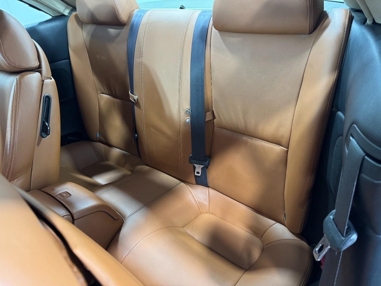 Lexus SC 430 Vehicle Full-screen Gallery Image 8