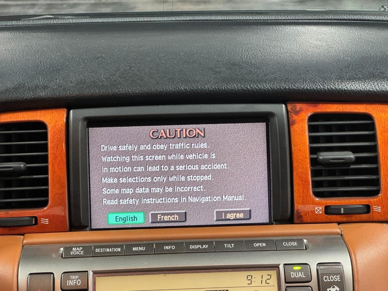 Lexus SC 430 Vehicle Full-screen Gallery Image 13