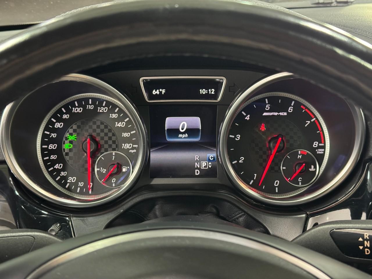 Mercedes-Benz GLE Vehicle Full-screen Gallery Image 34