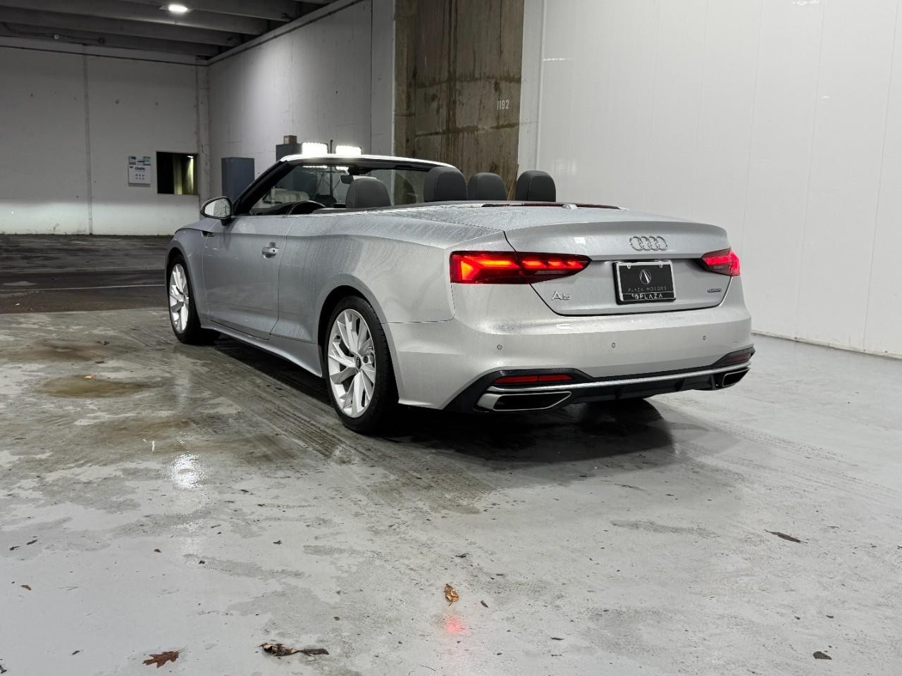 Audi A5 Cabriolet Vehicle Full-screen Gallery Image 3