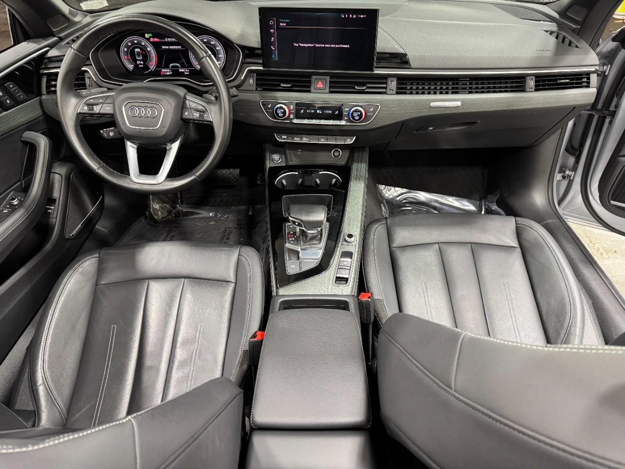 Audi A5 Cabriolet Vehicle Full-screen Gallery Image 12