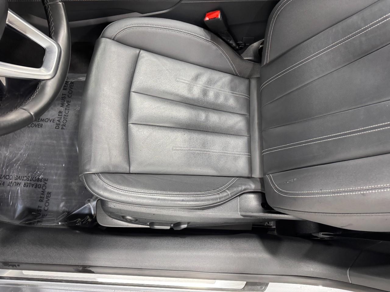 Audi A5 Cabriolet Vehicle Full-screen Gallery Image 28