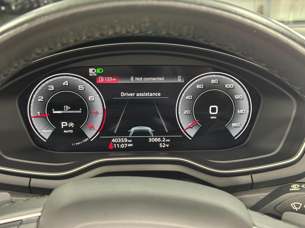 Audi A5 Cabriolet Vehicle Full-screen Gallery Image 34