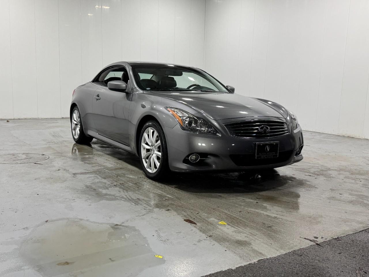 INFINITI G37 Convertible Vehicle Full-screen Gallery Image 6