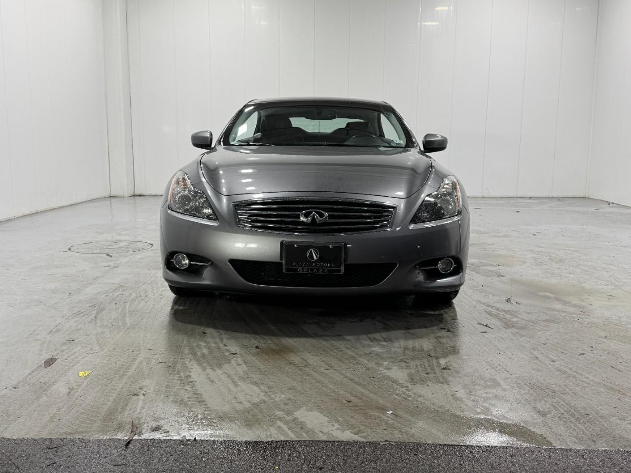 INFINITI G37 Convertible Vehicle Full-screen Gallery Image 7