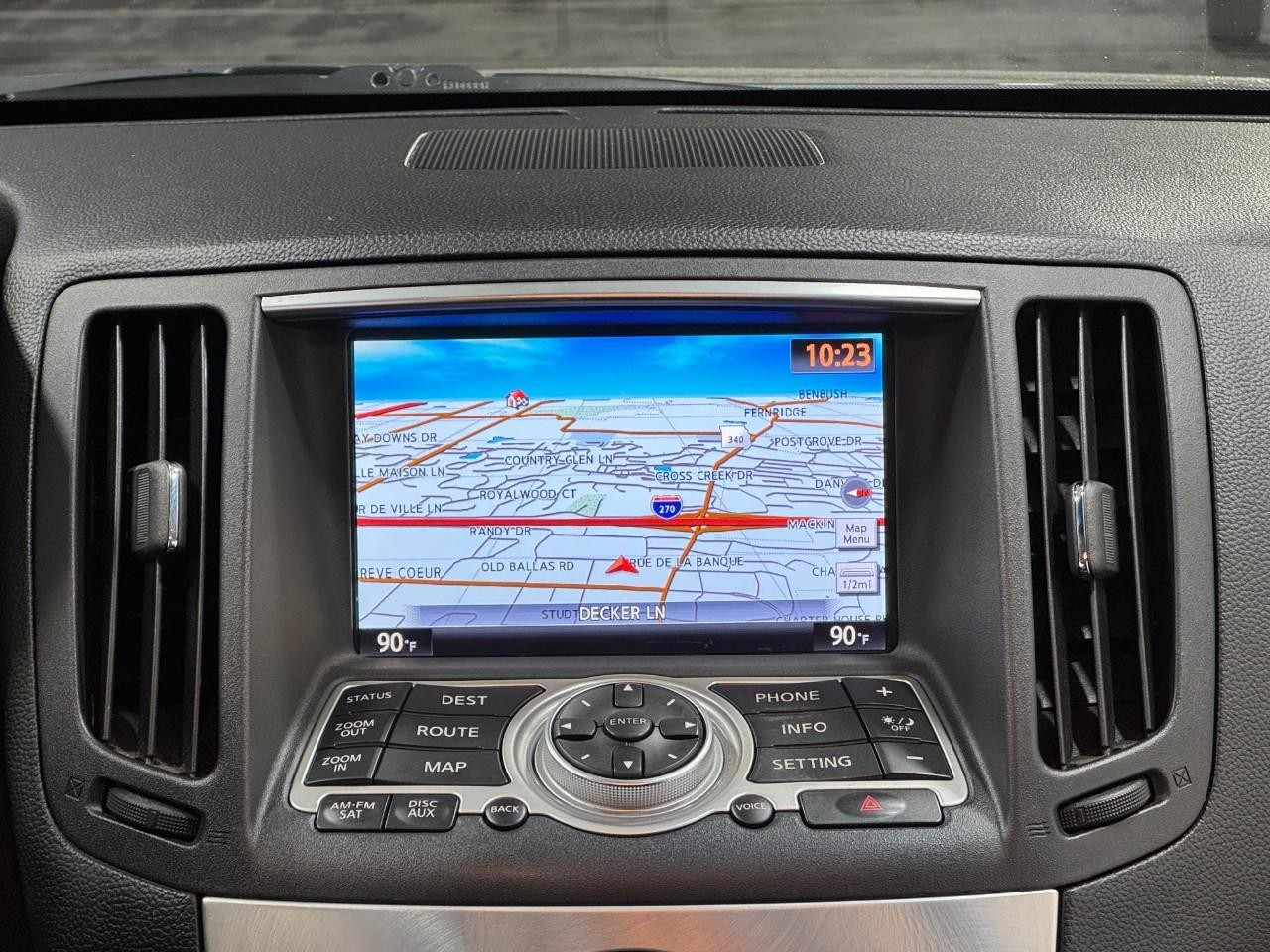 INFINITI G37 Convertible Vehicle Full-screen Gallery Image 13