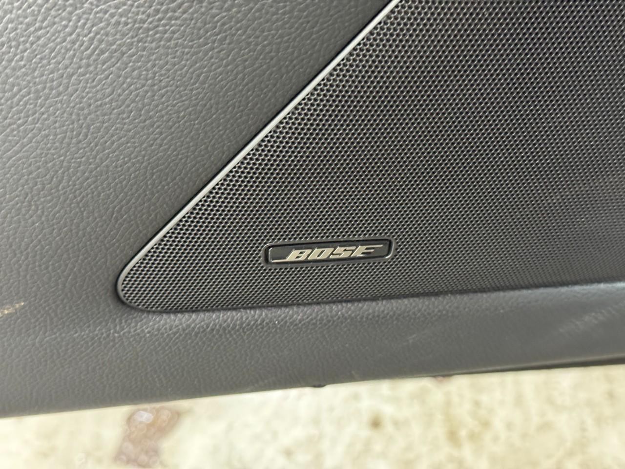 INFINITI G37 Convertible Vehicle Full-screen Gallery Image 23