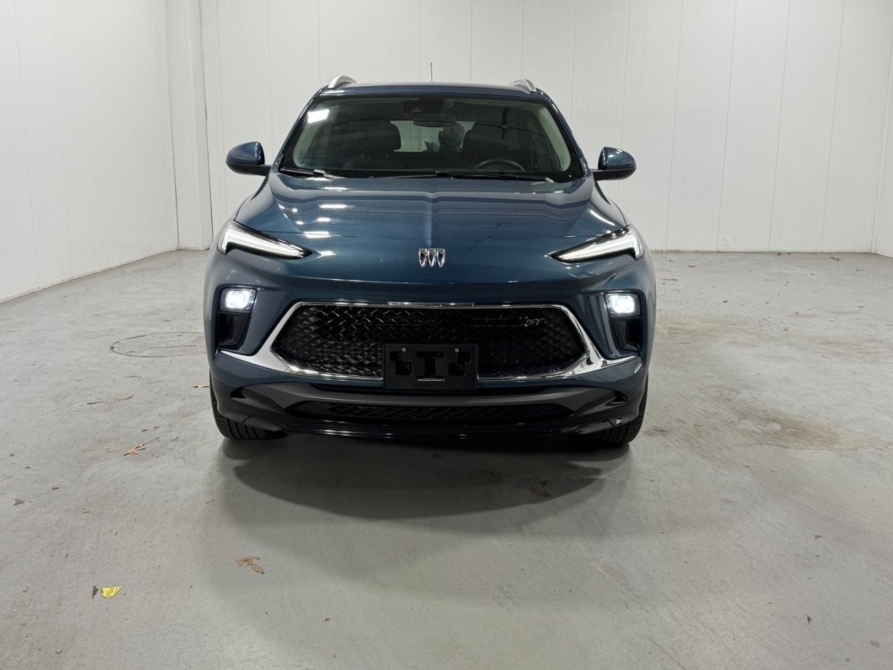 Buick Encore GX Vehicle Full-screen Gallery Image 07