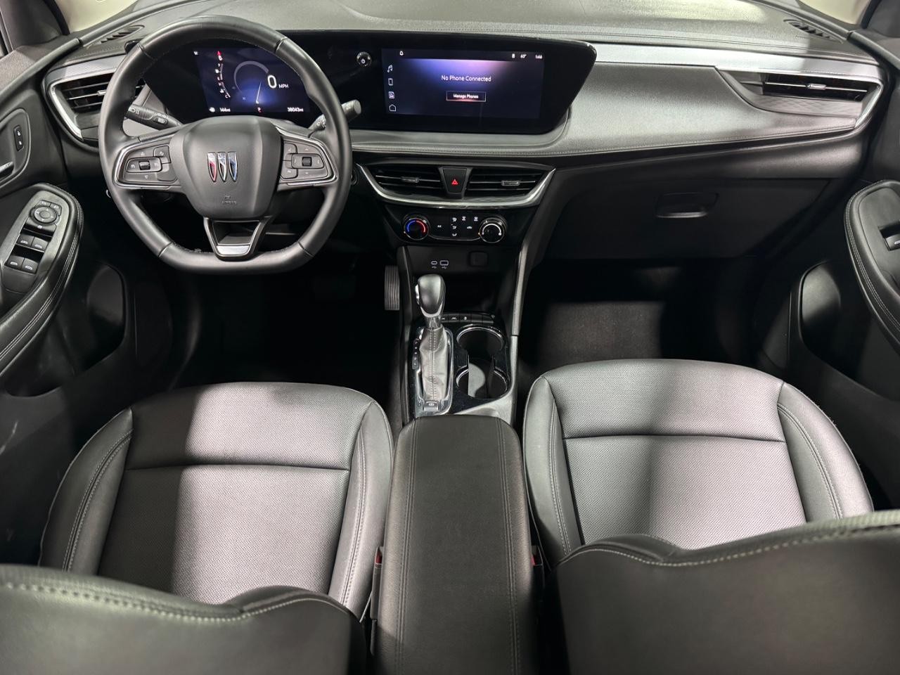 Buick Encore GX Vehicle Full-screen Gallery Image 11