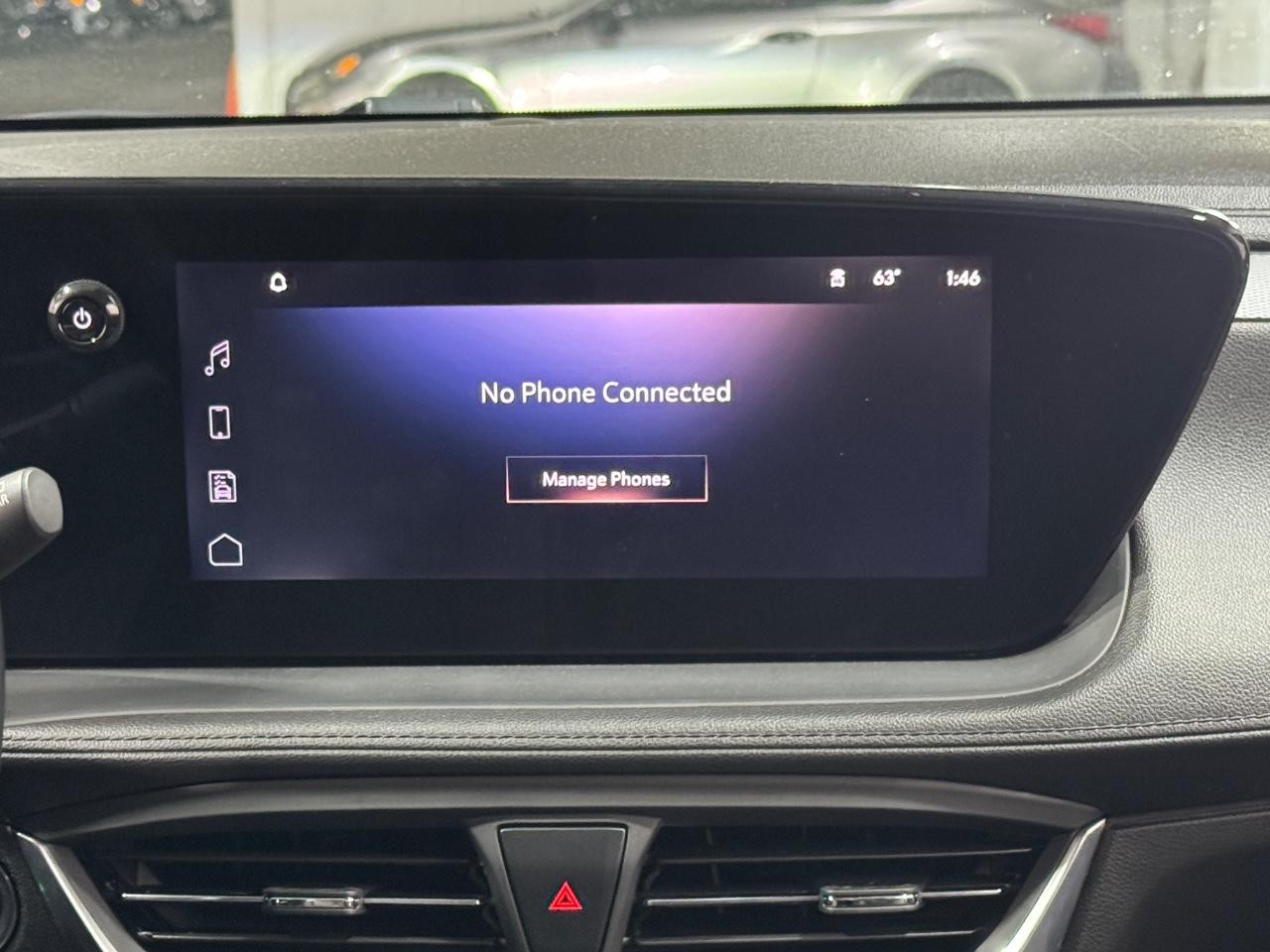 Buick Encore GX Vehicle Full-screen Gallery Image 13