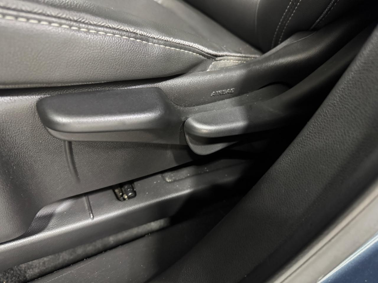 Buick Encore GX Vehicle Full-screen Gallery Image 26