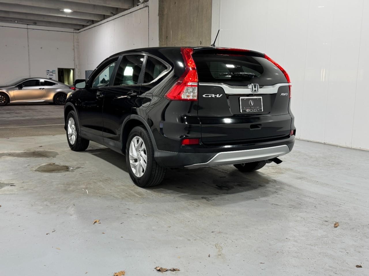 Honda CR-V Vehicle Full-screen Gallery Image 3