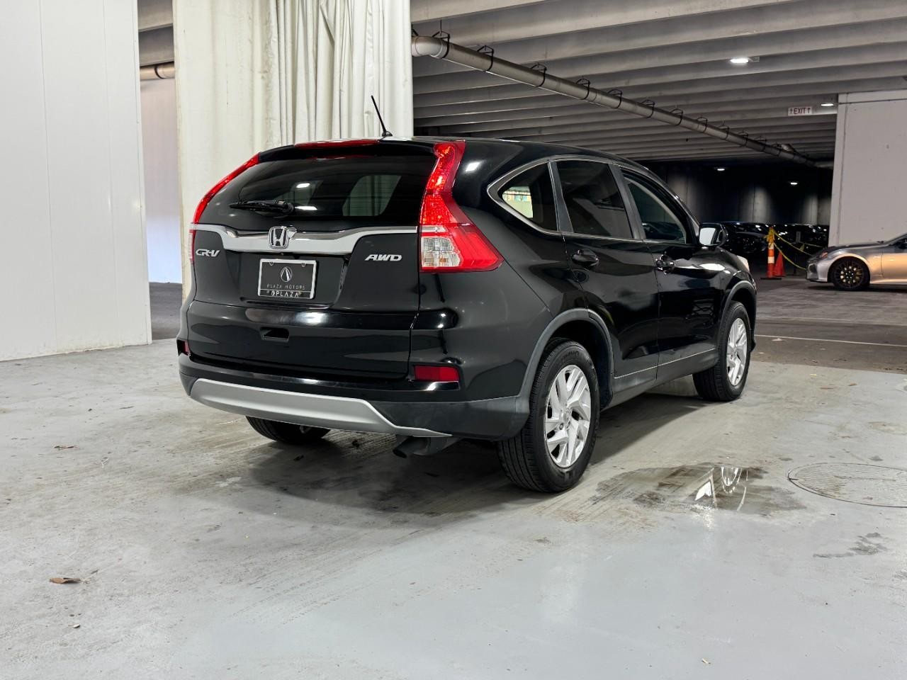 Honda CR-V Vehicle Full-screen Gallery Image 4