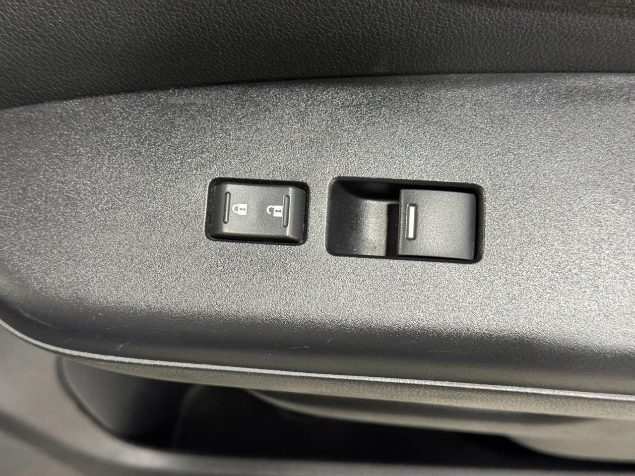 Honda CR-V Vehicle Full-screen Gallery Image 21