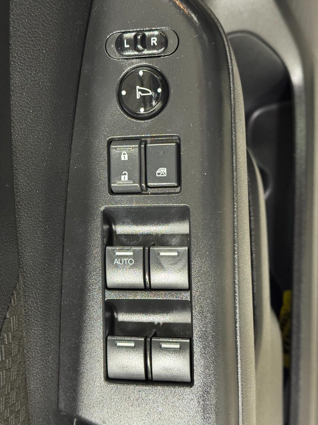 Honda CR-V Vehicle Full-screen Gallery Image 22