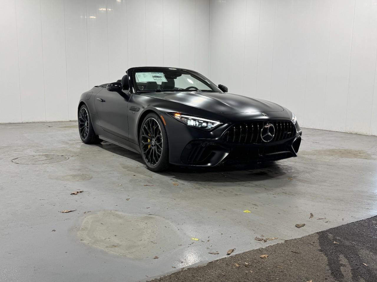 Mercedes-Benz SL Vehicle Full-screen Gallery Image 6