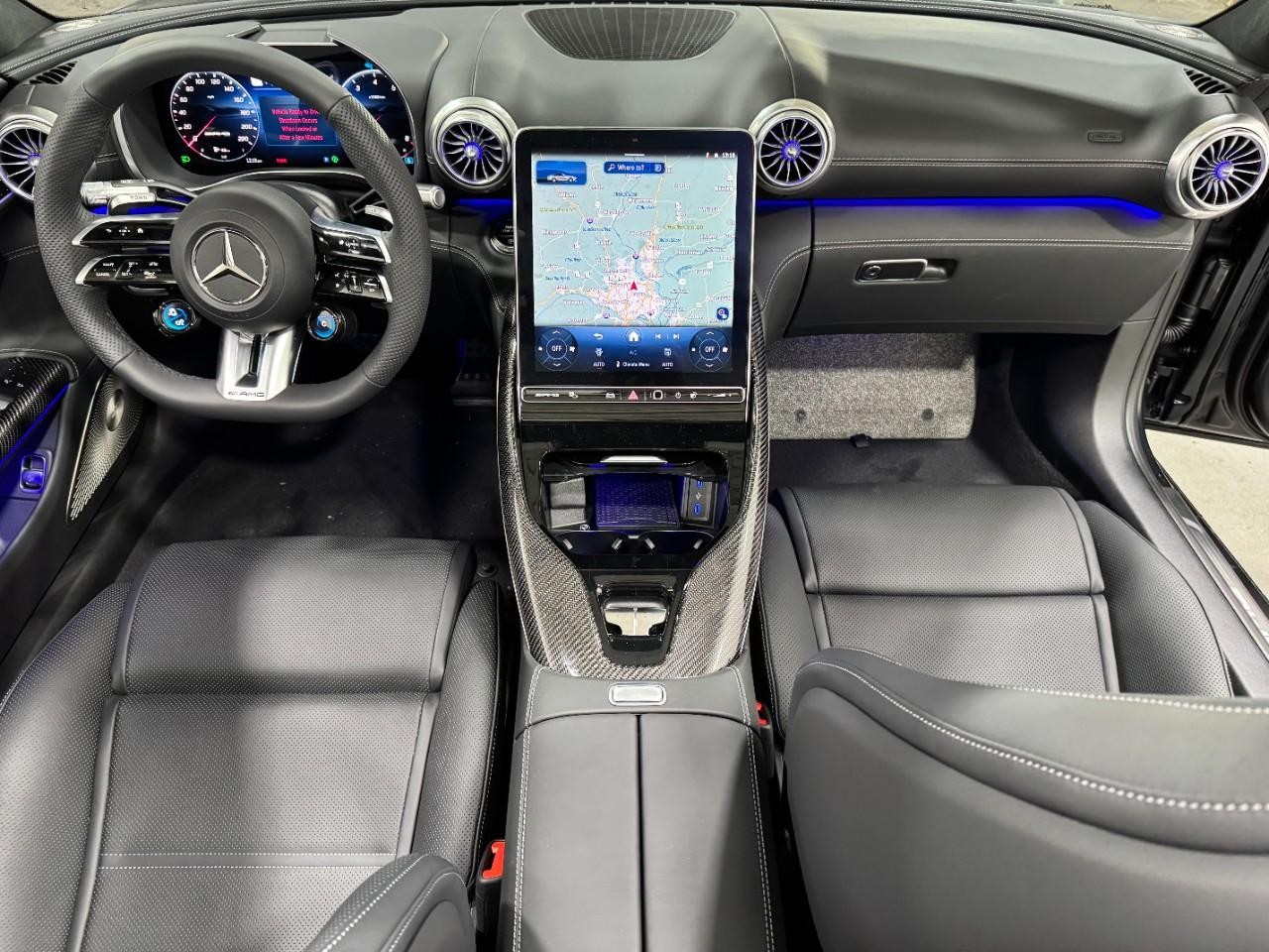 Mercedes-Benz SL Vehicle Full-screen Gallery Image 11