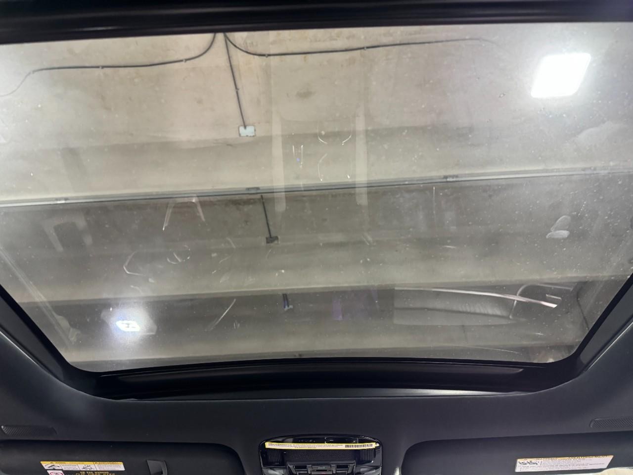 Lexus RX Vehicle Full-screen Gallery Image 12