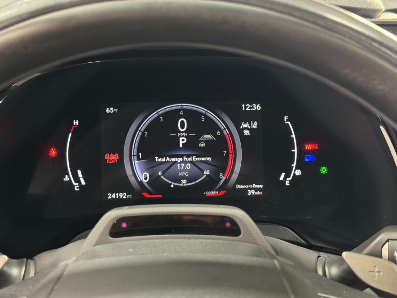 Lexus RX Vehicle Full-screen Gallery Image 29