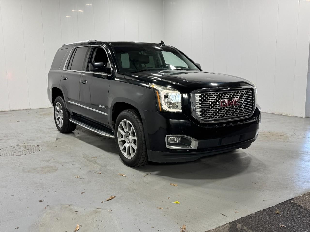 GMC Yukon Vehicle Full-screen Gallery Image 6