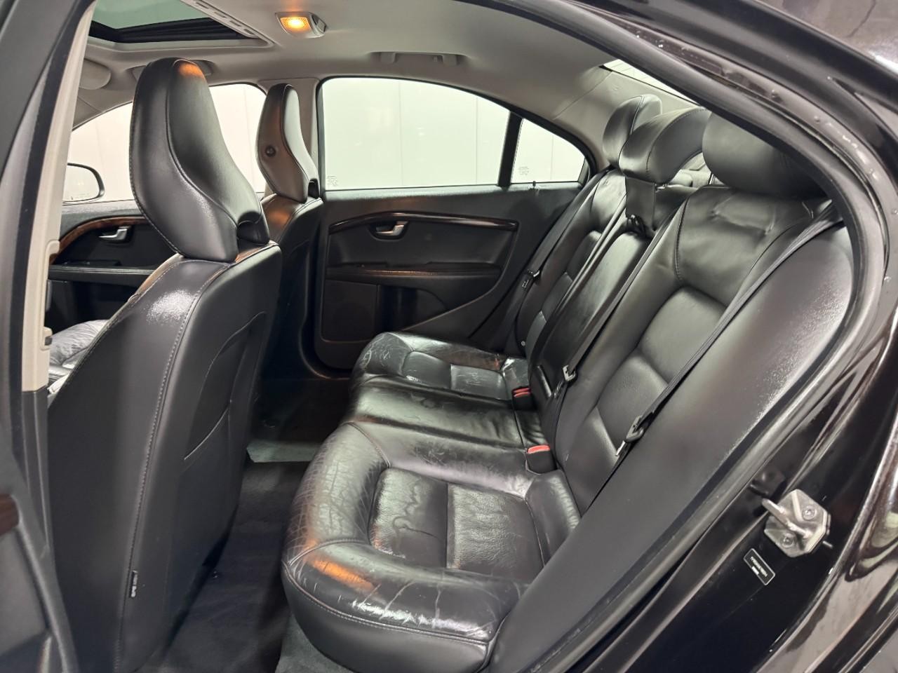 Volvo S80 Vehicle Full-screen Gallery Image 8