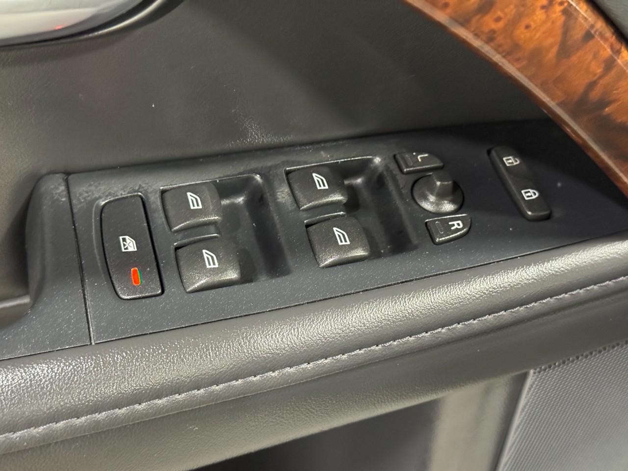 Volvo S80 Vehicle Full-screen Gallery Image 22