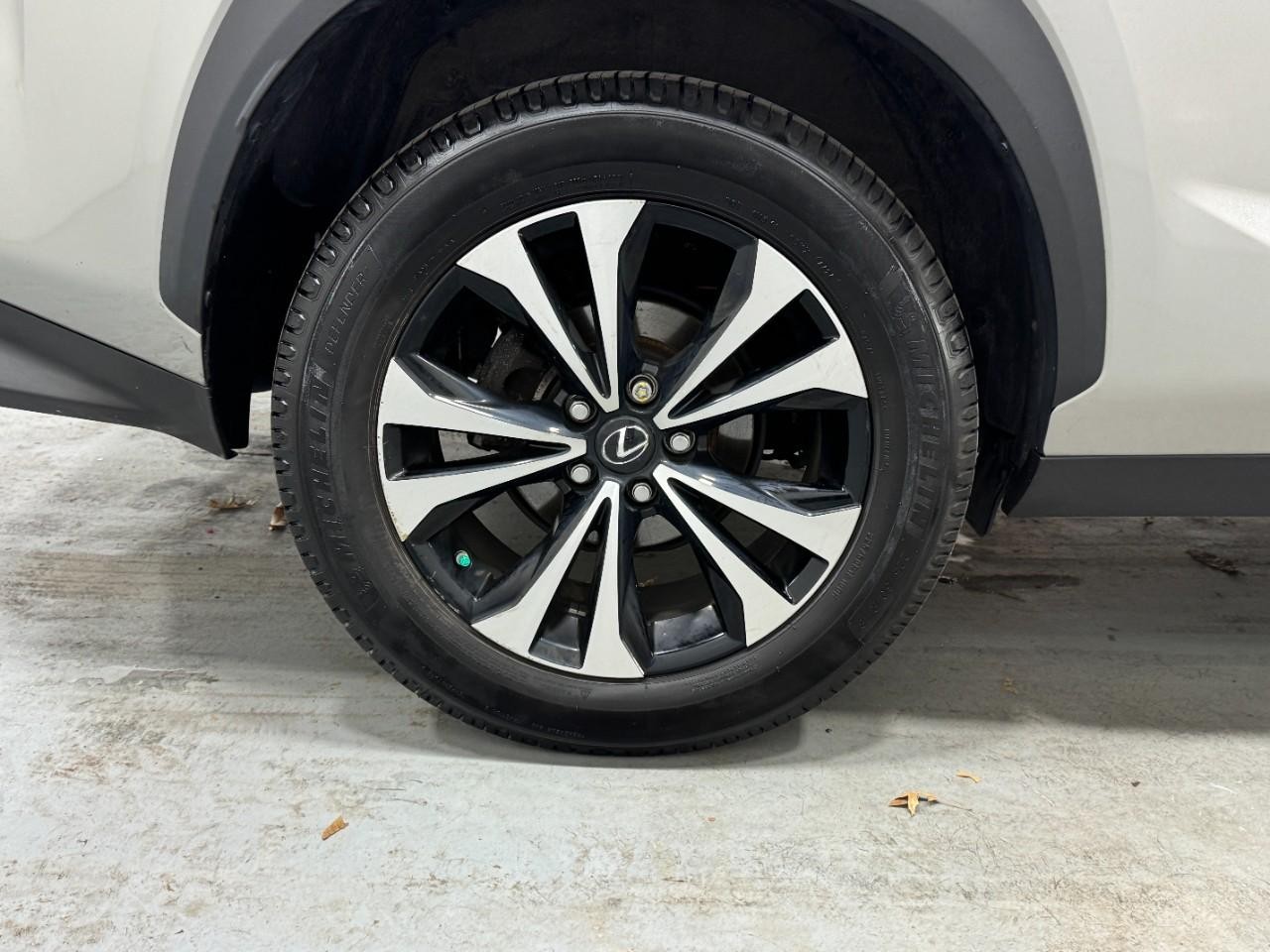 Lexus NX Vehicle Full-screen Gallery Image 5