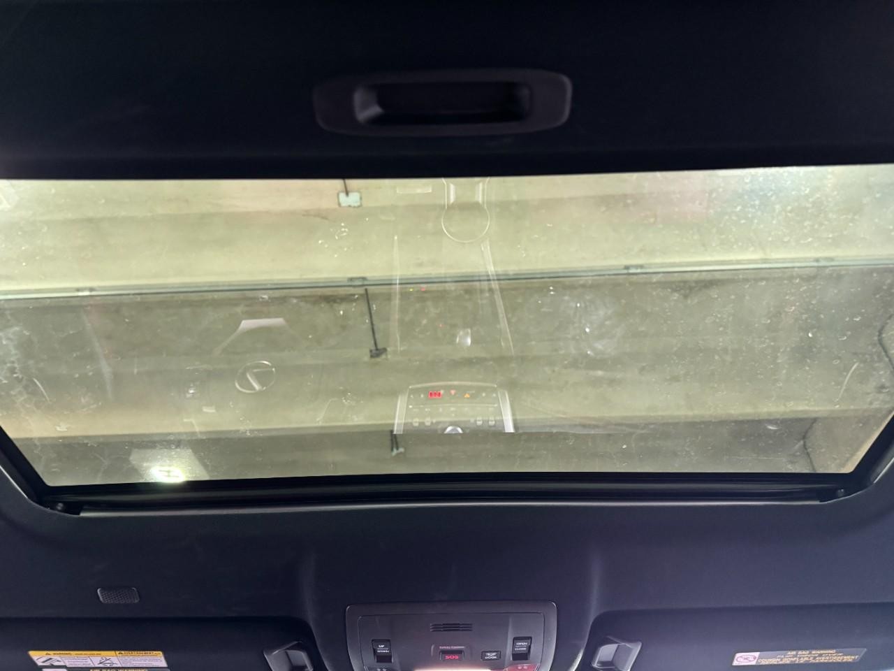 Lexus NX Vehicle Full-screen Gallery Image 11