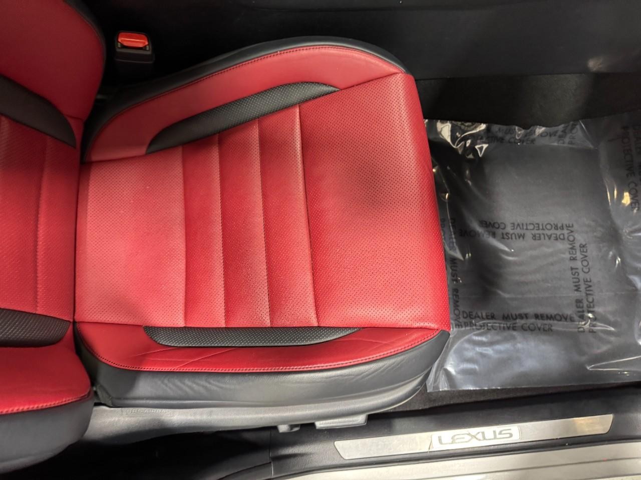 Lexus NX Vehicle Full-screen Gallery Image 19