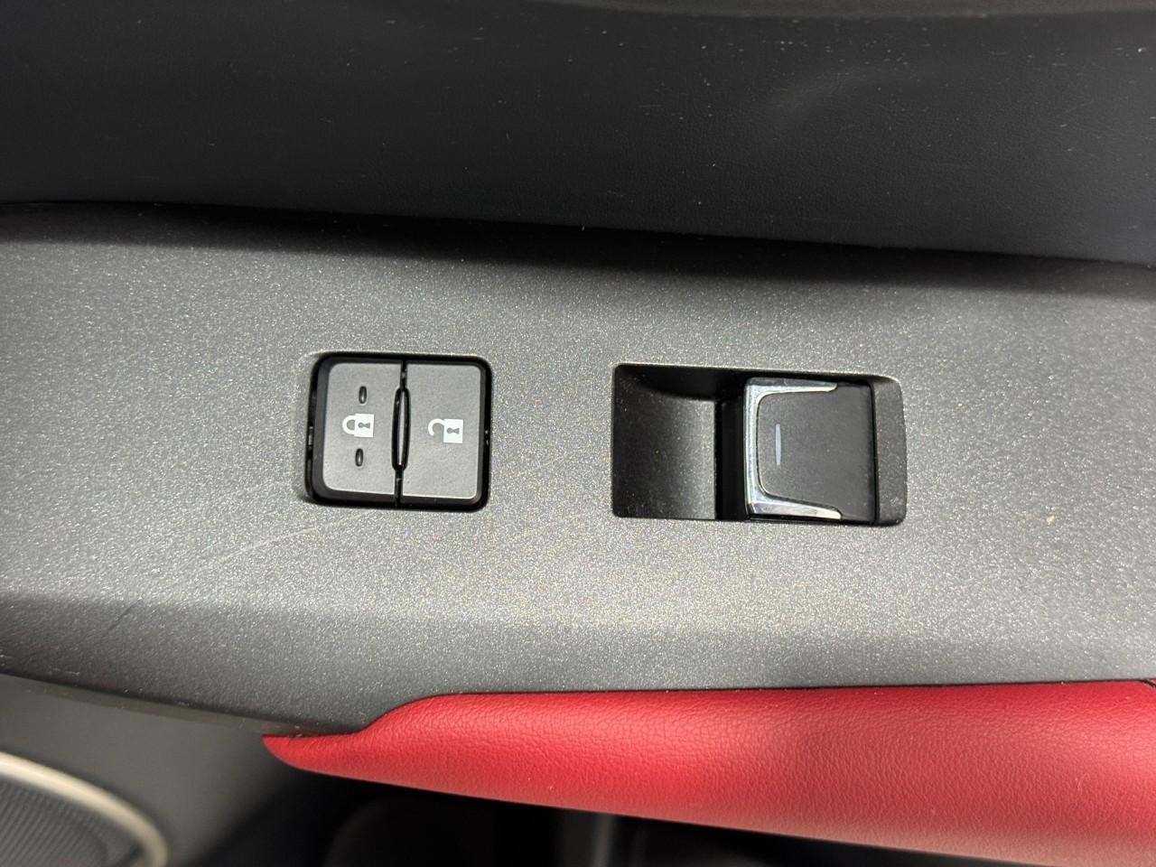 Lexus NX Vehicle Full-screen Gallery Image 22