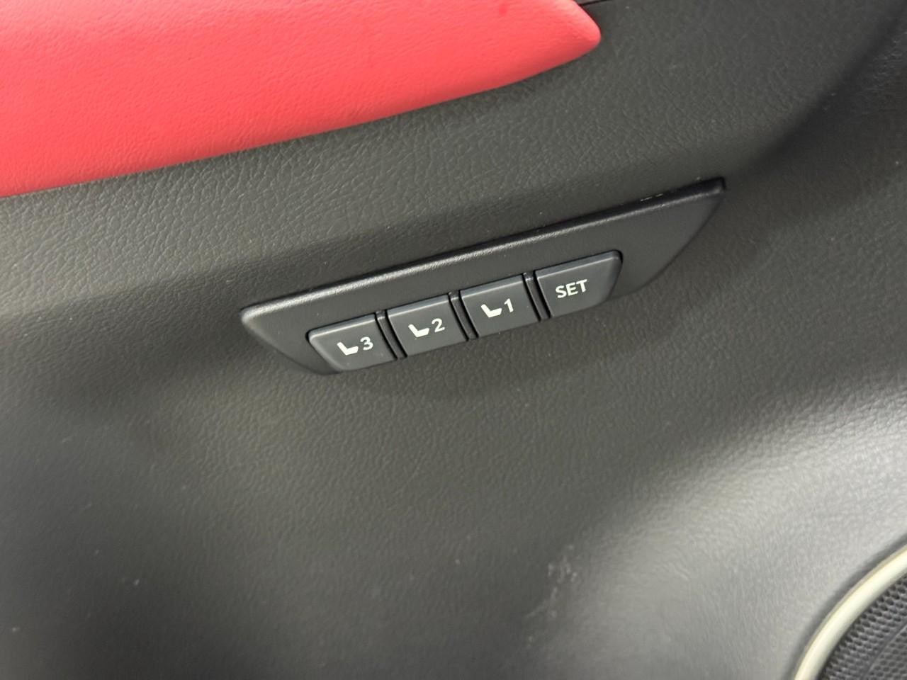 Lexus NX Vehicle Full-screen Gallery Image 25