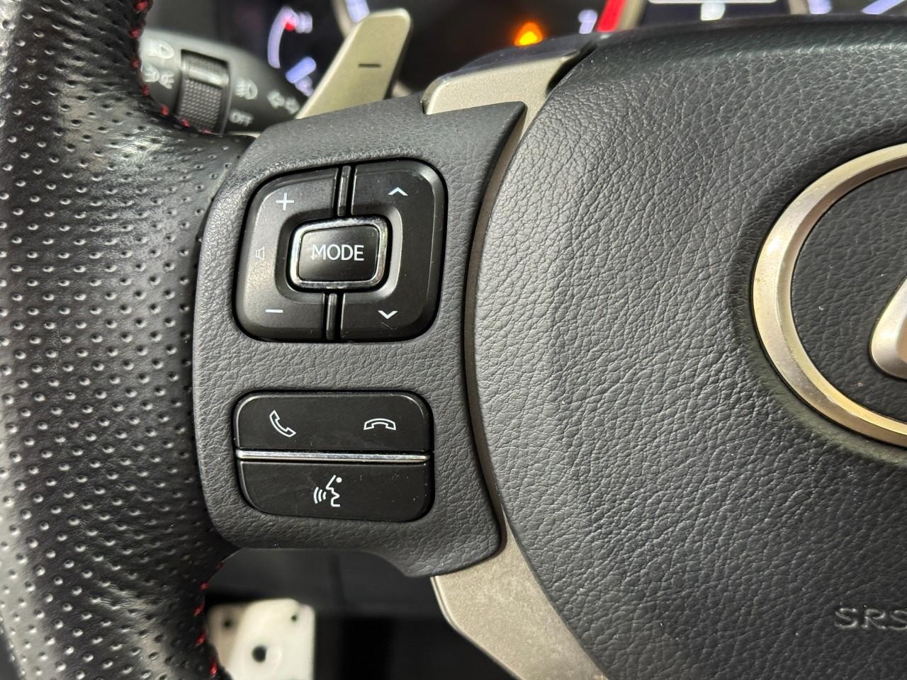 Lexus NX Vehicle Full-screen Gallery Image 30