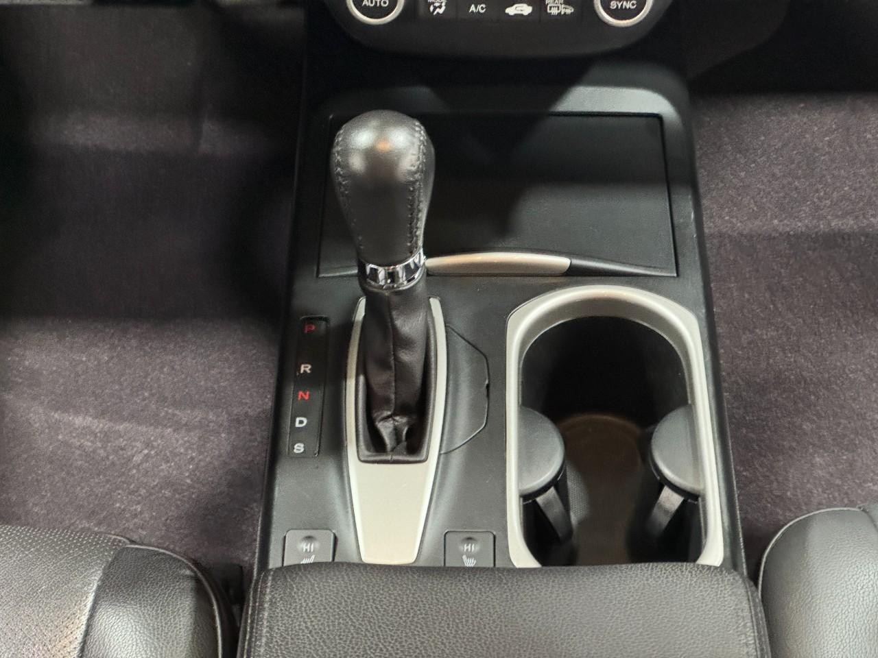 Acura RDX Vehicle Full-screen Gallery Image 16