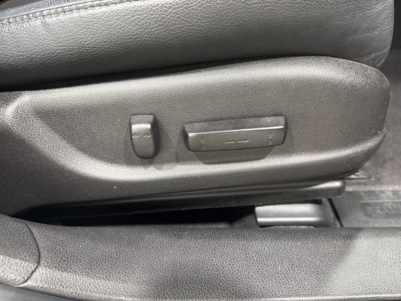 Acura RDX Vehicle Full-screen Gallery Image 20