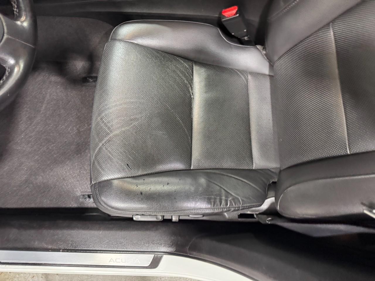 Acura RDX Vehicle Full-screen Gallery Image 26