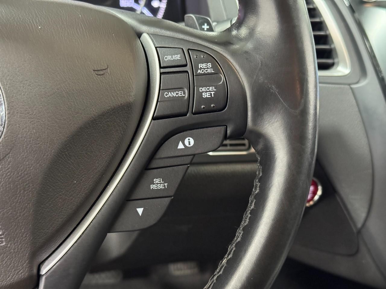 Acura RDX Vehicle Full-screen Gallery Image 30