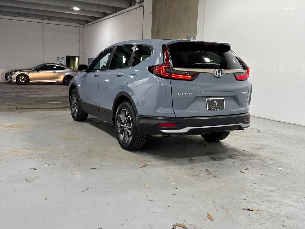 Honda CR-V Vehicle Full-screen Gallery Image 3