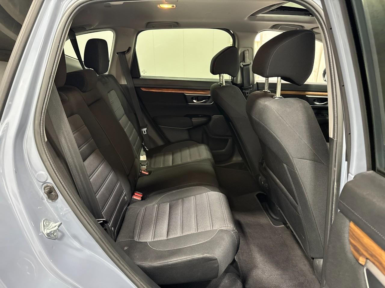 Honda CR-V Vehicle Full-screen Gallery Image 10